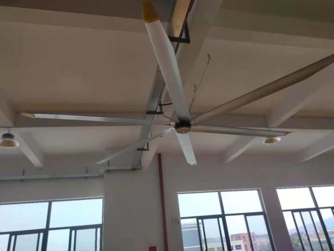 потолочный вентилятор Hvls охладителя охлаждающего воздушного потока 1.5kw промышленный с электрическим двигателем постоянного магнита для общественного места фабрики