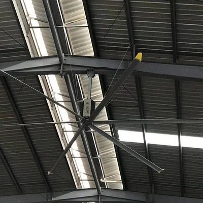 Хорошая цена. 1.5кВ природный охлаждающий воздух высокоскоростной HVLS потолочный вентилятор онлайн