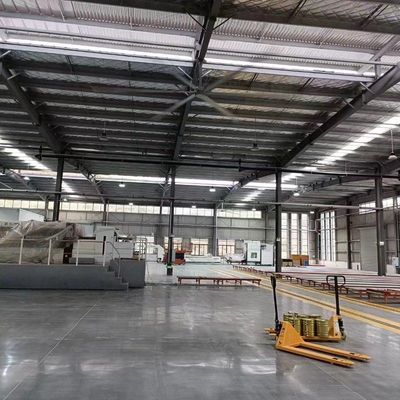 Вентилятор высокого объема и низкой скорости в моделях DX/DS с диаметром 7,3-2,4 м